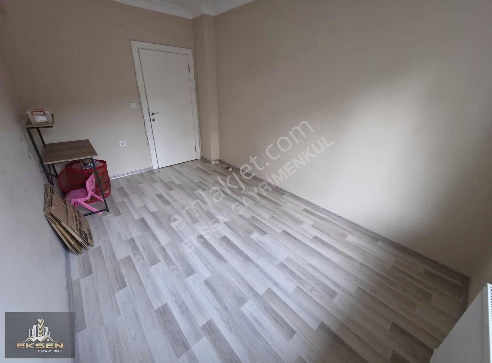Eksen'den 4+1 Kilerli Manzaralı Katta Ön Cephe Kiralık Daire - Görsel 28