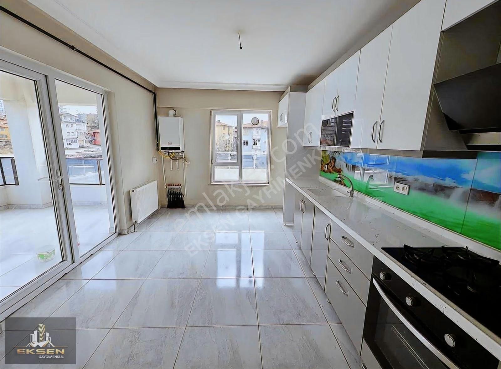 Eksen'den Teras Balkonlu Masrafsız Ön Cephe 3+1 Site Dairesi - Görsel 13