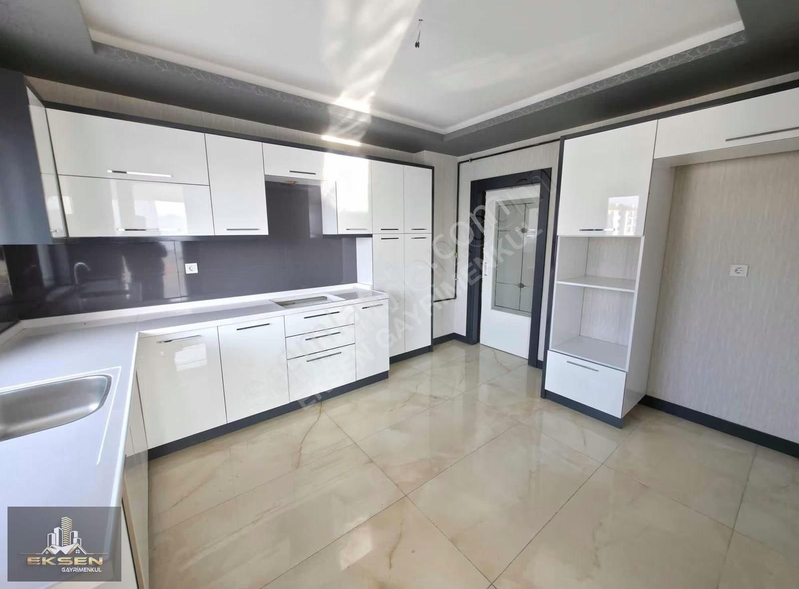 Güneşevler'de 4+1 Site İçerisinde Oturuma Hazır İskanlı Daire - Görsel 35