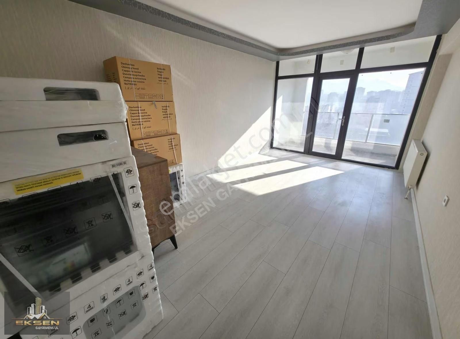 Güneşevler'de 4+1 Site İçerisinde Oturuma Hazır İskanlı Daire - Görsel 18