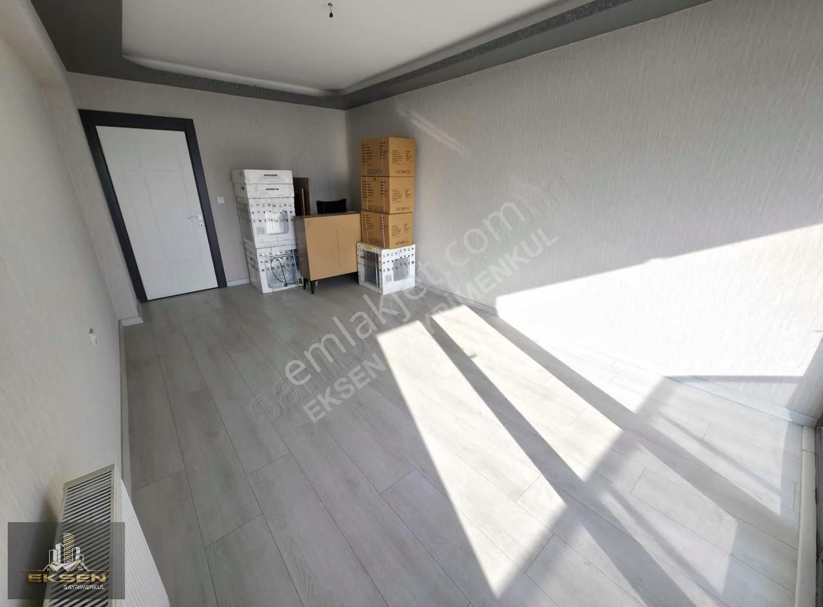 Güneşevler'de 4+1 Site İçerisinde Oturuma Hazır İskanlı Daire - Görsel 9