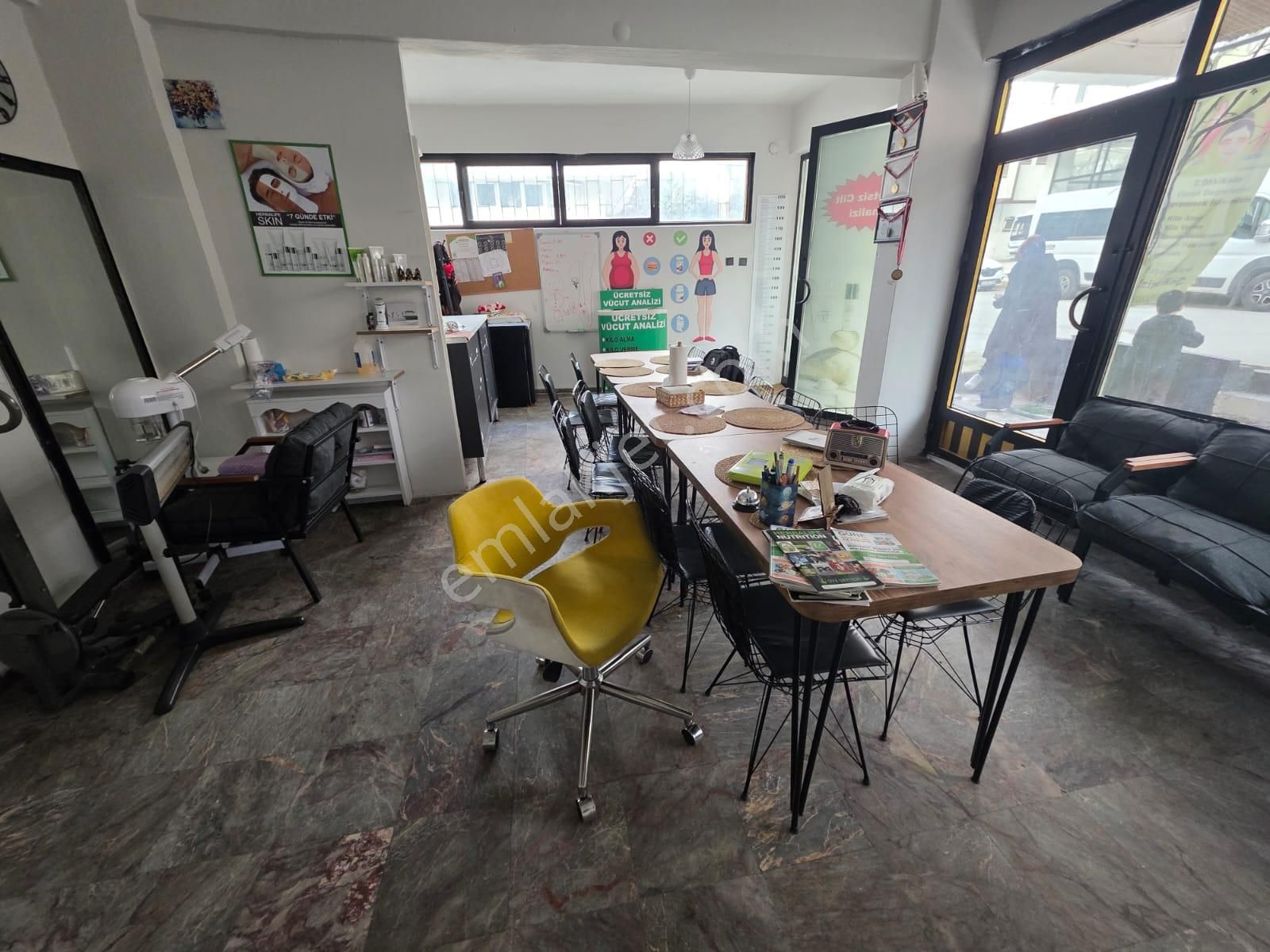Kiralık Dükkan Pendik Esenyalı Mahallesi - Görsel 7