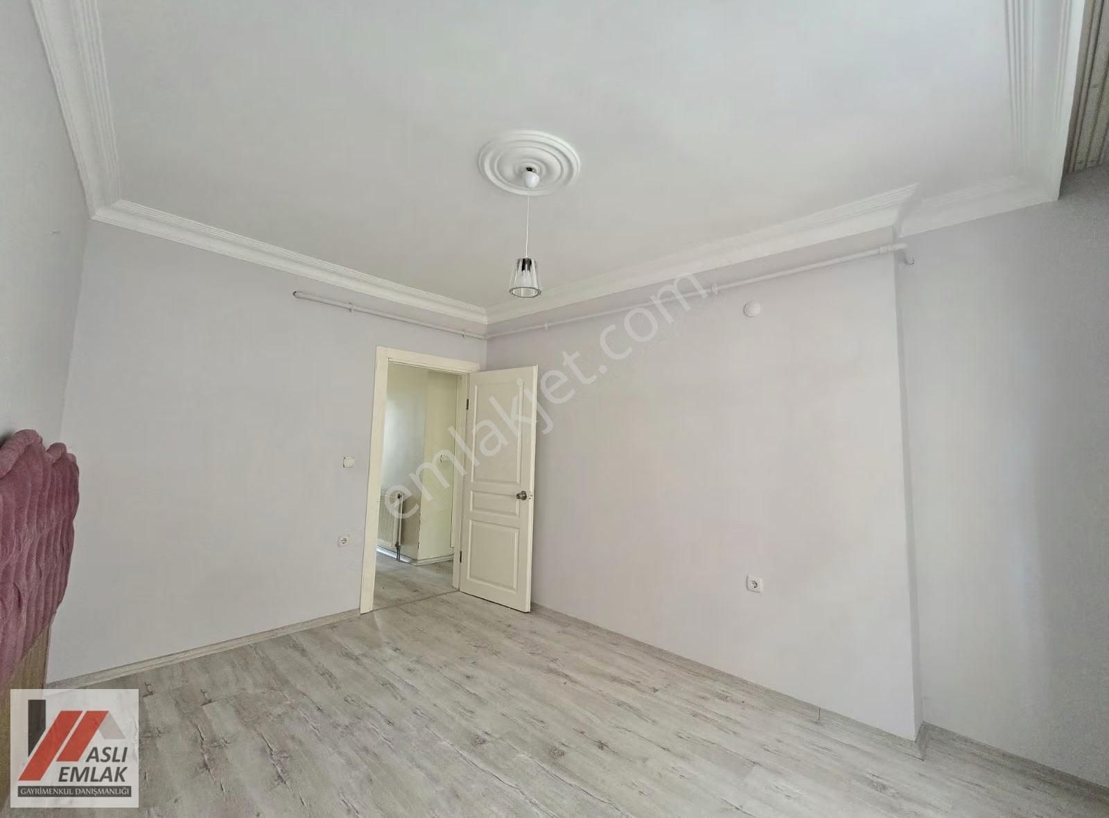 Aslı Emlaktan Gazi Mah. 2+1 100m2 Çift Balkonlu Daire - Görsel 13