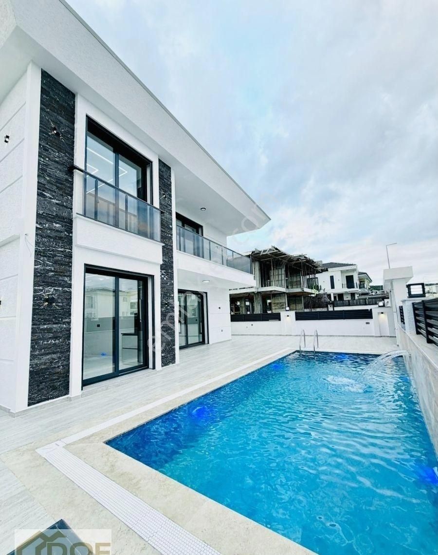 Şık Tasarım ,modern Mimari ,akıllı Consept 4+1 Ayrı Mutfak Villa - Görsel 33