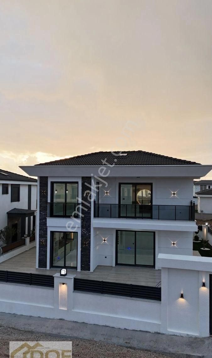 Şık Tasarım ,modern Mimari ,akıllı Consept 4+1 Ayrı Mutfak Villa - Görsel 15