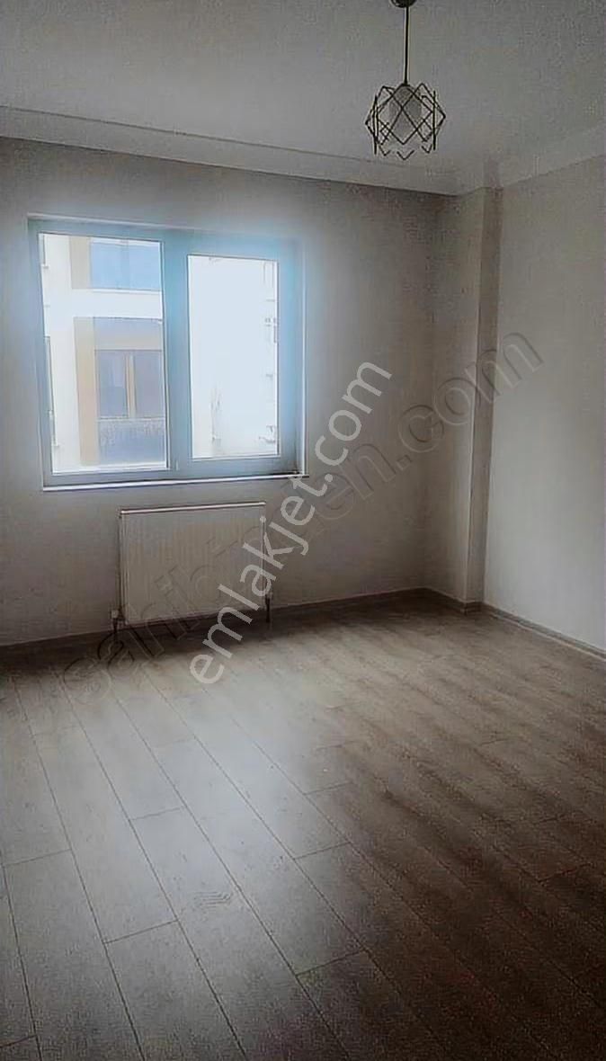Kayabey Sakarya Cadde Üstü 2+1 Geniş Daire - Görsel 3