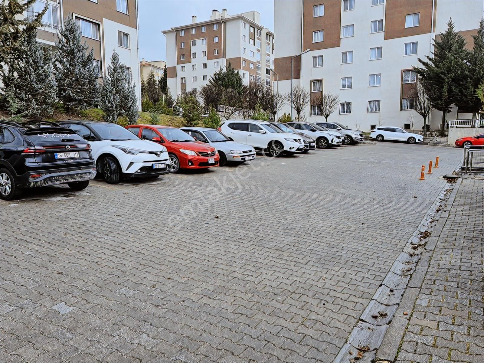 Ank Gölbaşı Toki Konutları 4.katta 132 M2 Satılık 3+1 Daire - Görsel 11