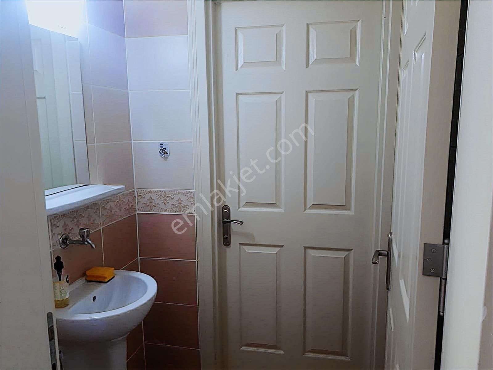 Ank Gölbaşı Toki Konutları 4.katta 132 M2 Satılık 3+1 Daire - Görsel 2