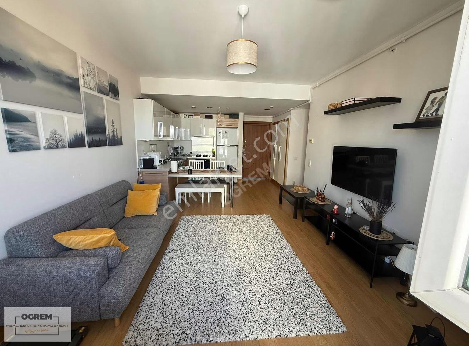 Ataşehir Sky Towers Da Deniz Manzaralı Full Eşyalı 1+1 Boş