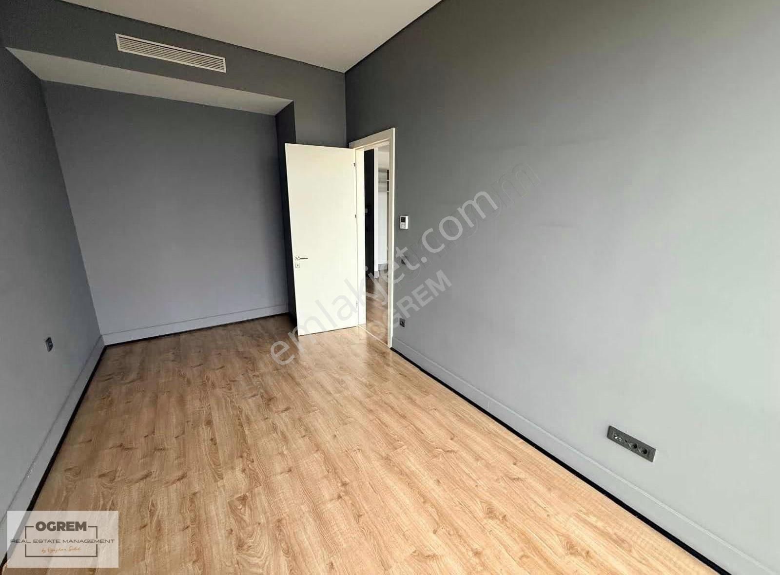 Ataşehir Metropol İstanbul B Blok Geniş 1+1 Kiralık Ofis - Görsel 12