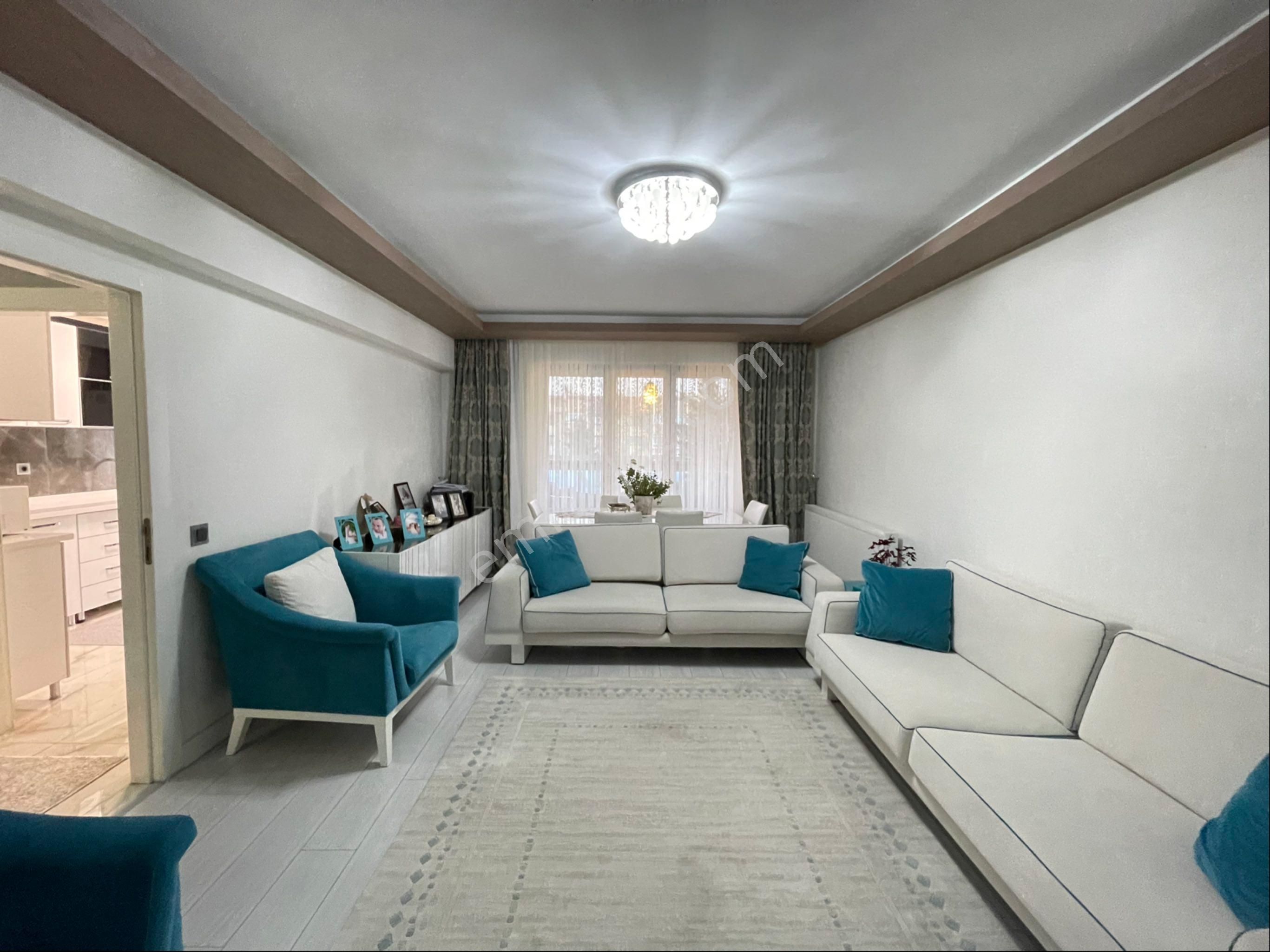 Keçiören Uyanışta Full Yapılı Asansörlü Ebeveyn Banyolu Katta Acill Satılık Daire