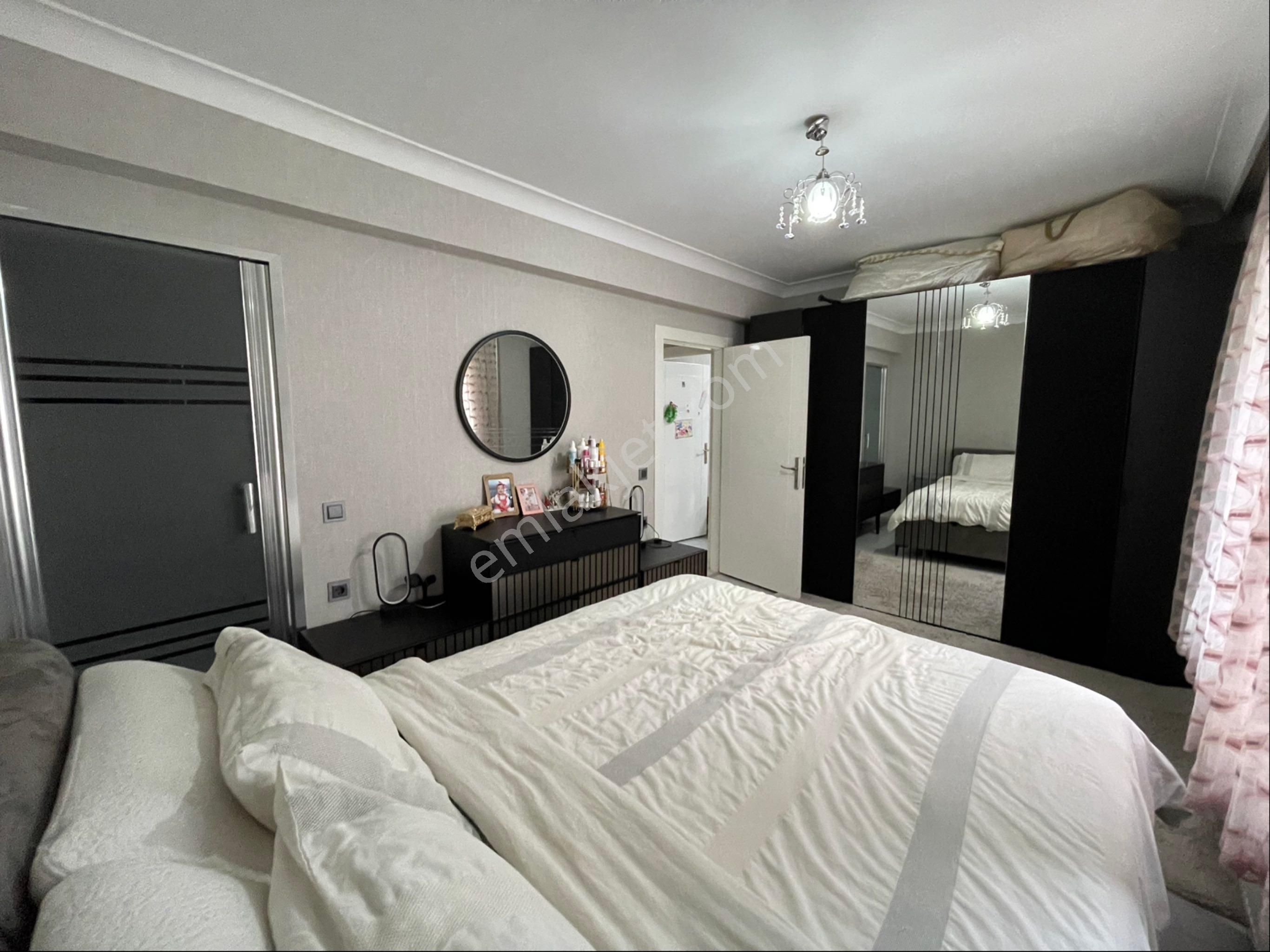 Keçiören Uyanışta Full Yapılı Asansörlü Ebeveyn Banyolu Katta Acill Satılık Daire - Görsel 6