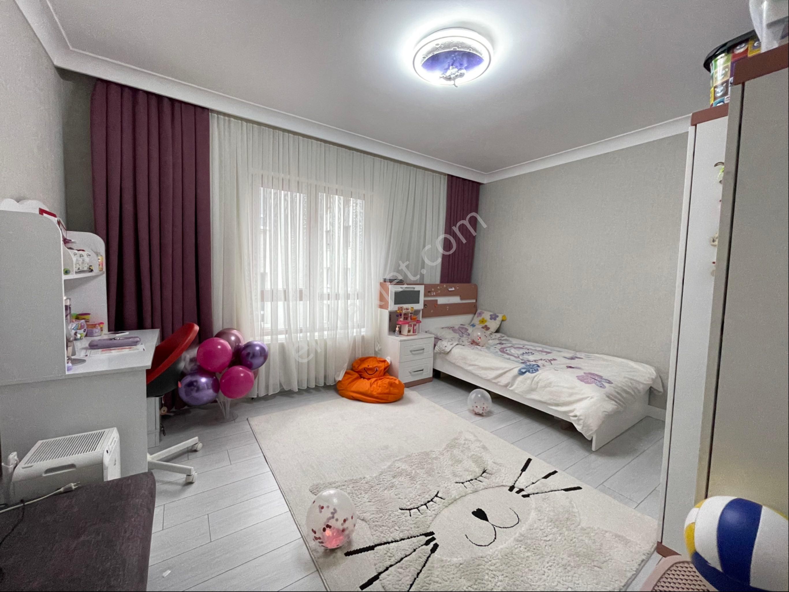 Keçiören Uyanışta Full Yapılı Asansörlü Ebeveyn Banyolu Katta Acill Satılık Daire - Görsel 9