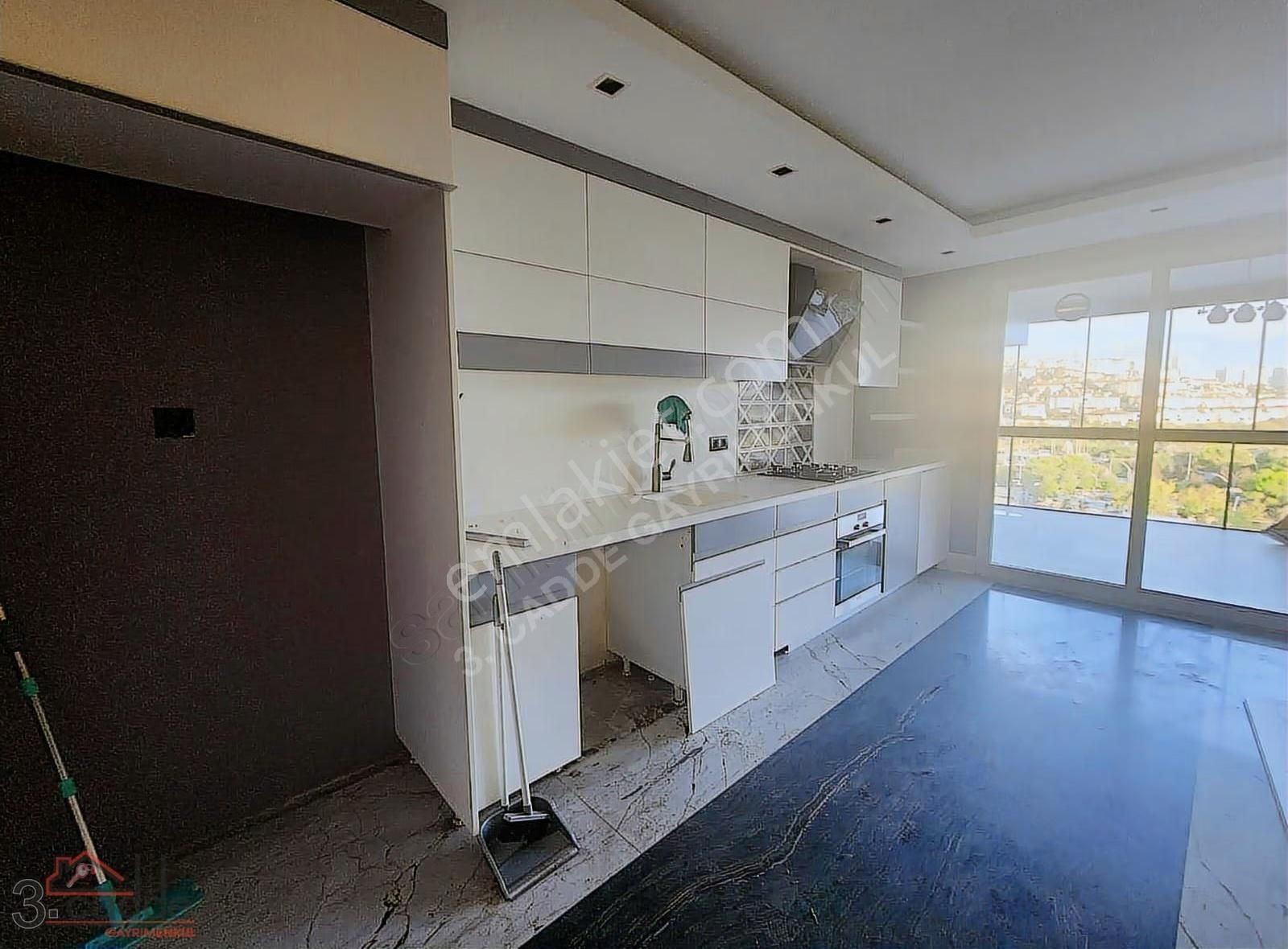 Bahçeşehir Sofa (boş) Gölet Manzaralı Full Tadilatlı 5+1 Daire - Görsel 7