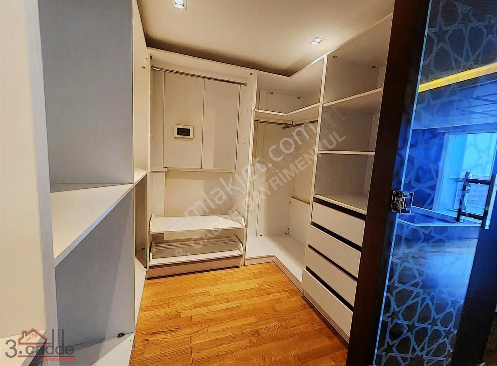 Bahçeşehir Sofa (boş) Gölet Manzaralı Full Tadilatlı 5+1 Daire - Görsel 10