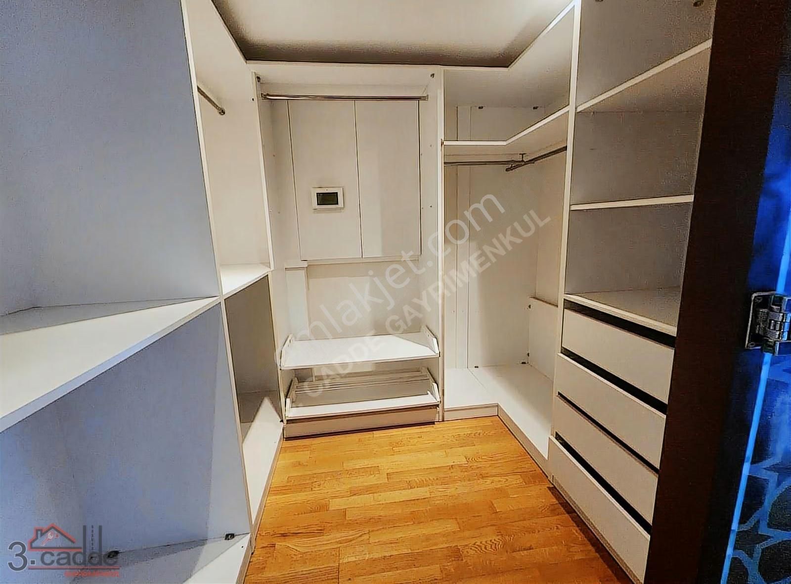 Bahçeşehir Sofa (boş) Gölet Manzaralı Full Tadilatlı 5+1 Daire - Görsel 17