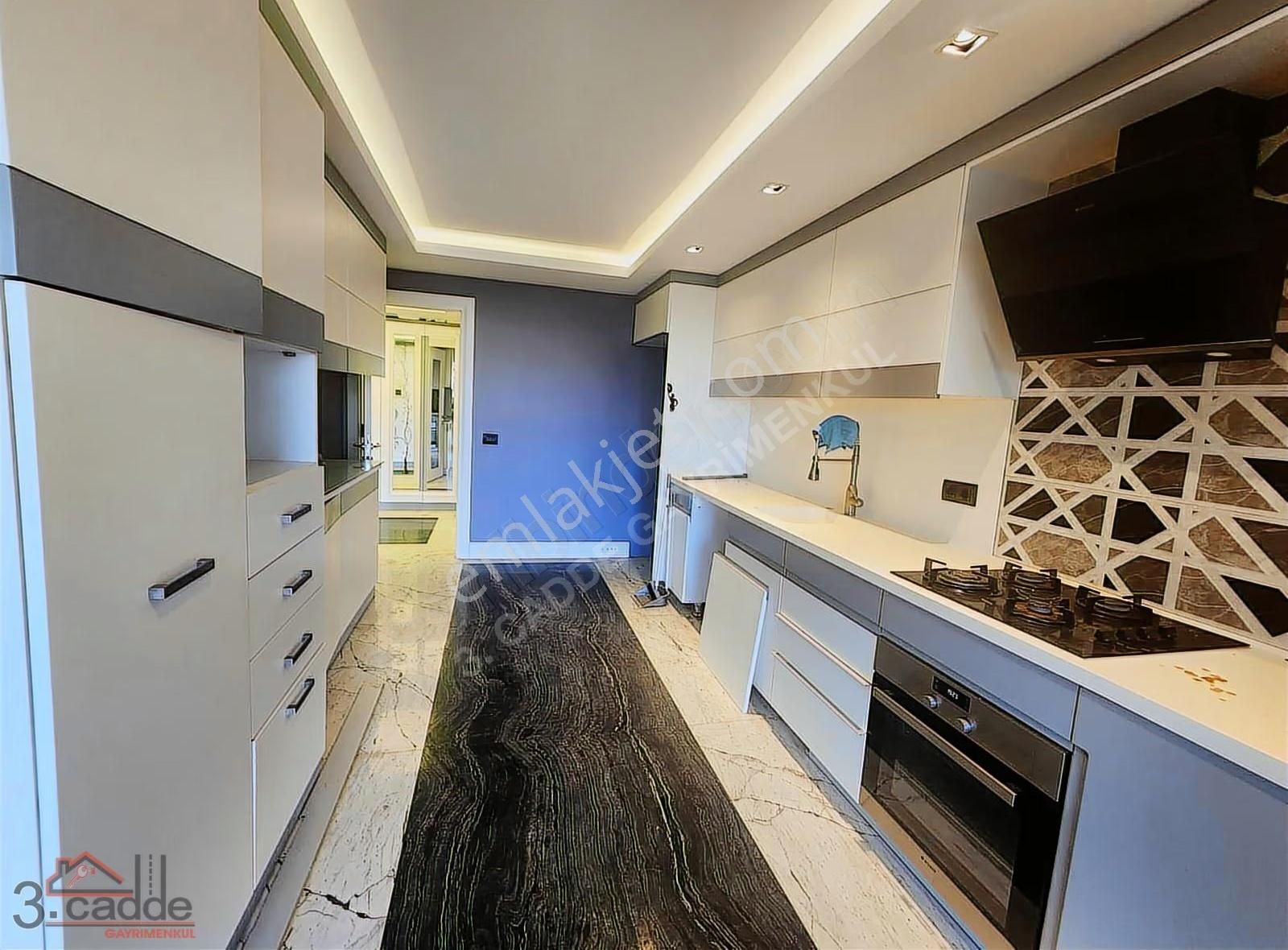 Bahçeşehir Sofa (boş) Gölet Manzaralı Full Tadilatlı 5+1 Daire - Görsel 6