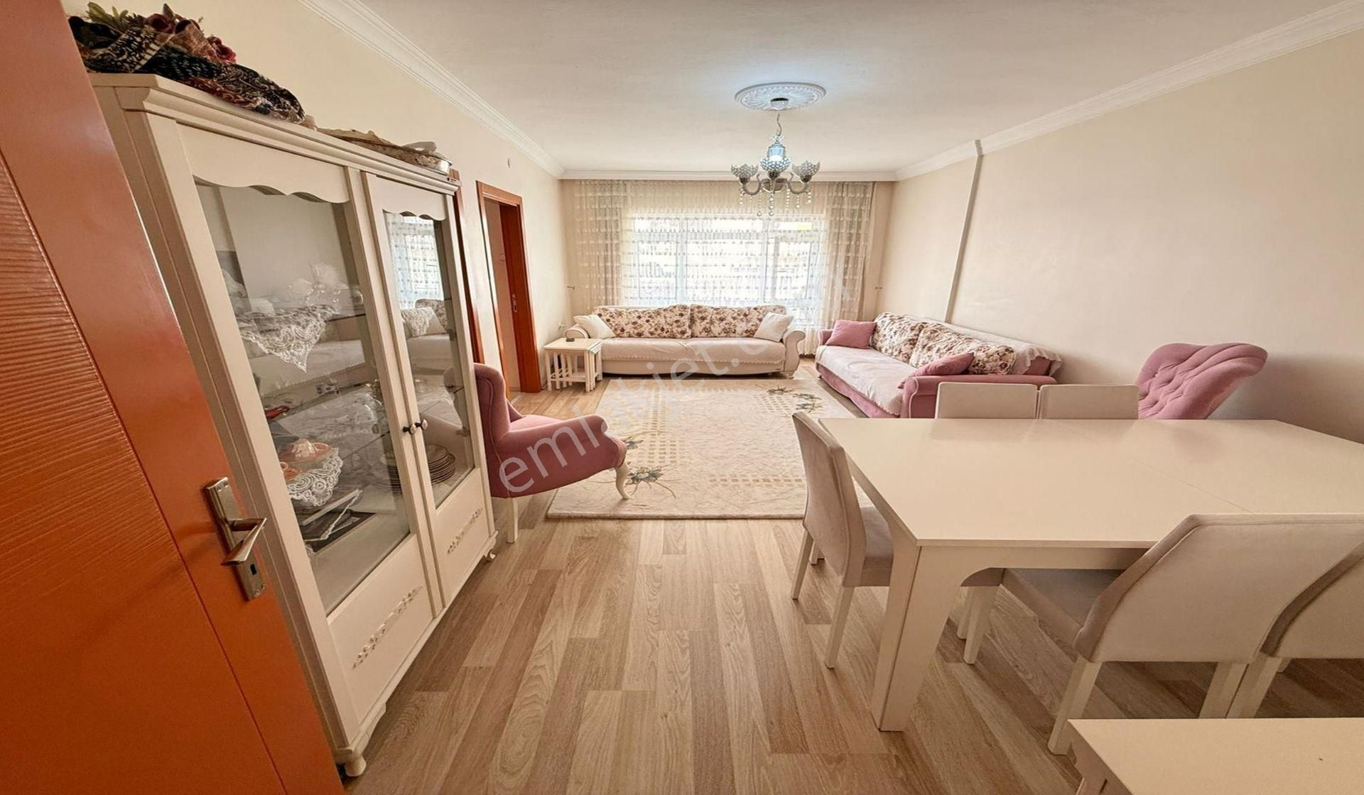 İncirlide Cadde Yakını Katta 3+1 Masrafsız Krediye Uygun - Görsel 3