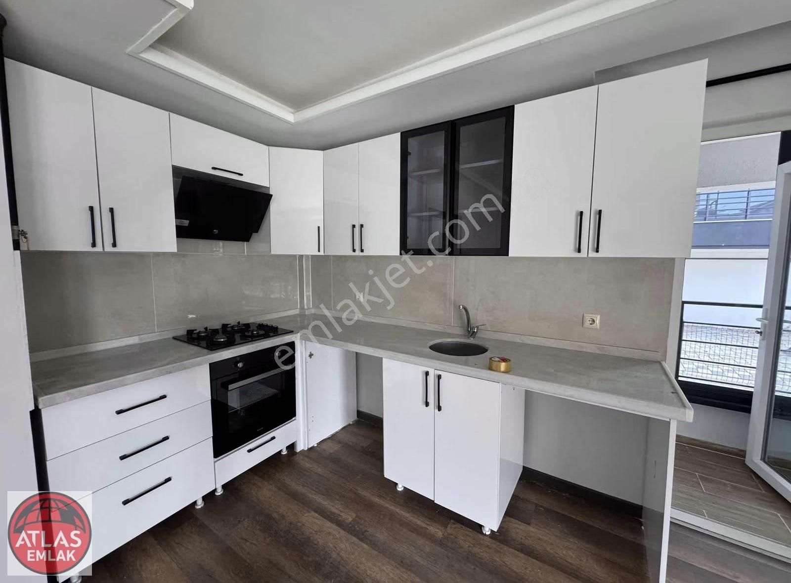 Atlas'tan Y.giriş Cam Balkon Amerikan Mutfak 2+1 Full Yapılı