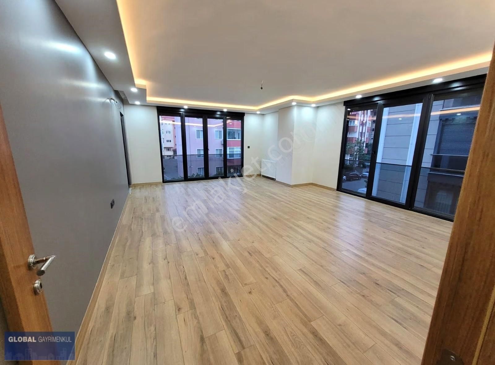 Globalden, Gold Lıfe Sitesinde Boş, E. Banyolu, Lüks 3+1 Daire - Görsel 13