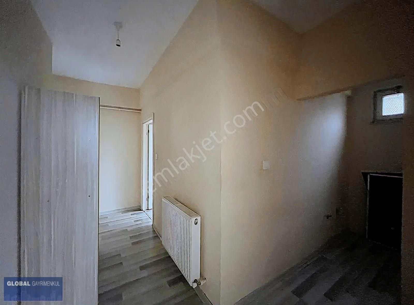 Belediyeye, Marmaray Ve Gemi Yan San,ye Yakın Satılık 2+1 Daire - Görsel 18