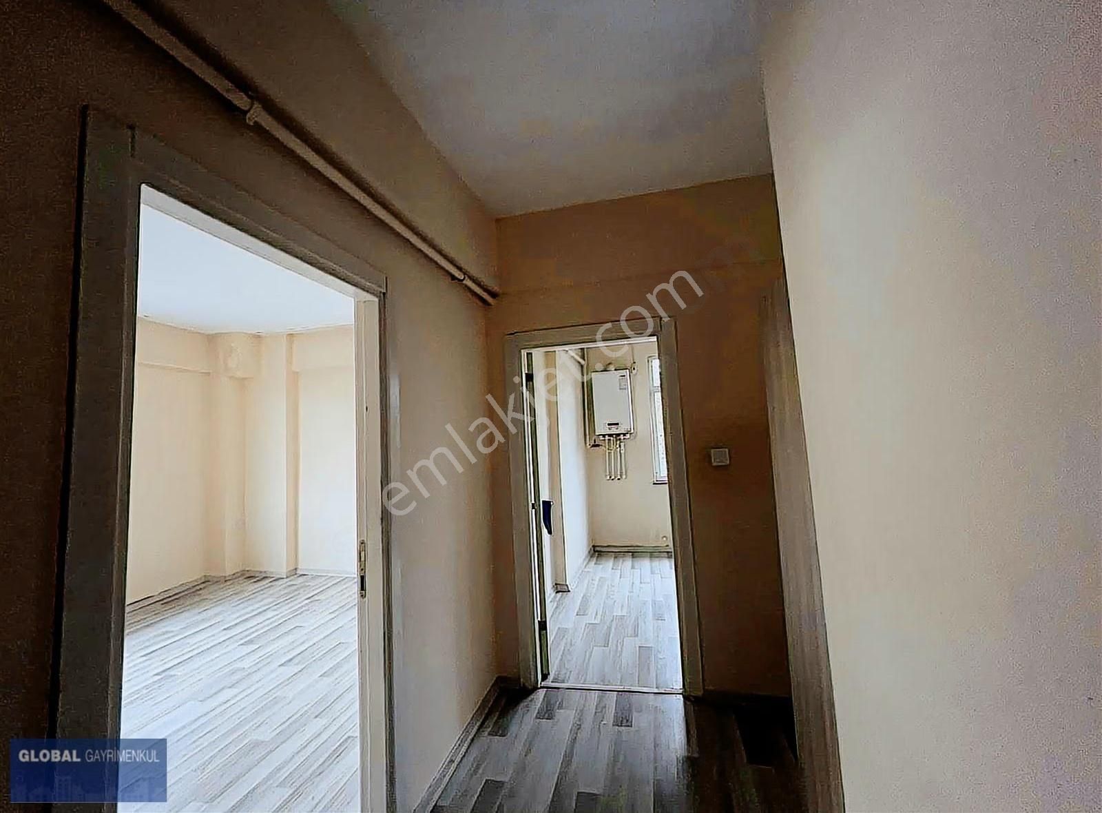 Belediyeye, Marmaray Ve Gemi Yan San,ye Yakın Satılık 2+1 Daire - Görsel 12