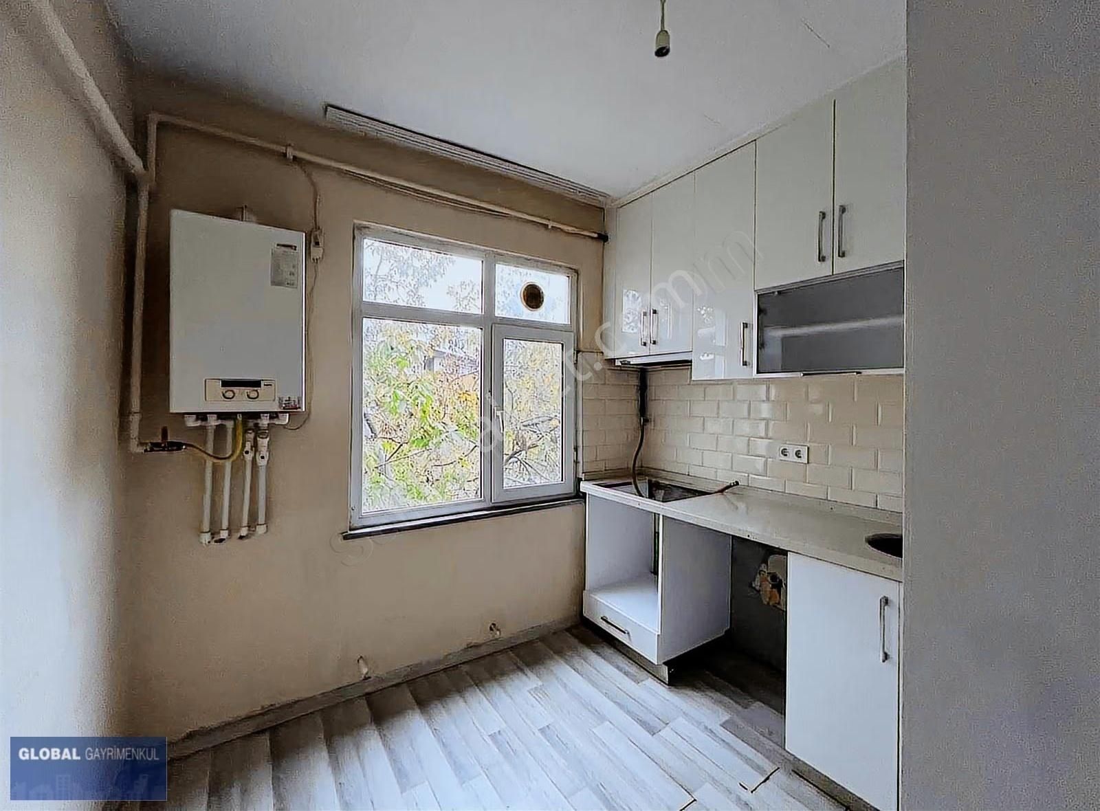 Belediyeye, Marmaray Ve Gemi Yan San,ye Yakın Satılık 2+1 Daire - Görsel 5