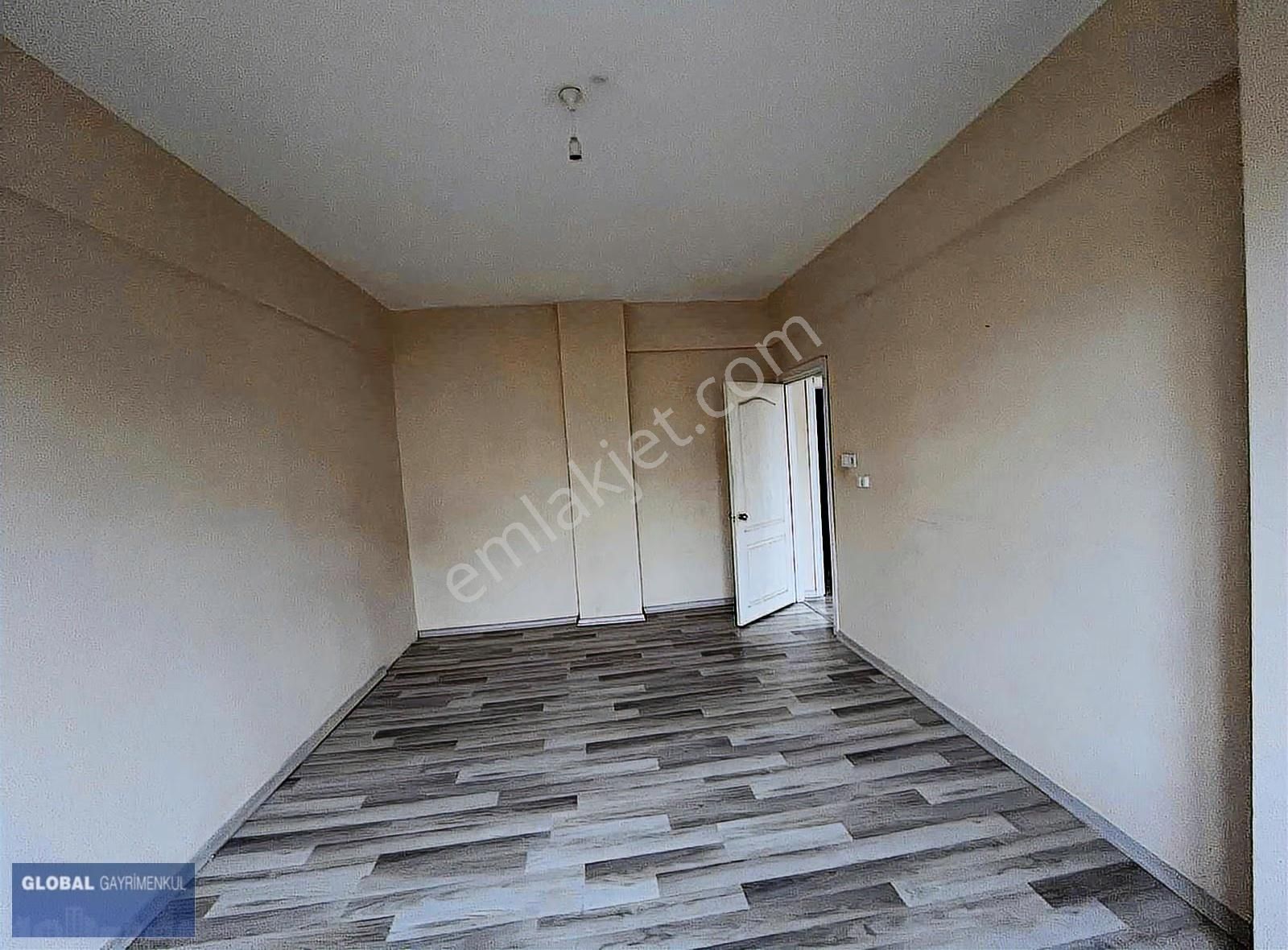 Belediyeye, Marmaray Ve Gemi Yan San,ye Yakın Satılık 2+1 Daire - Görsel 11