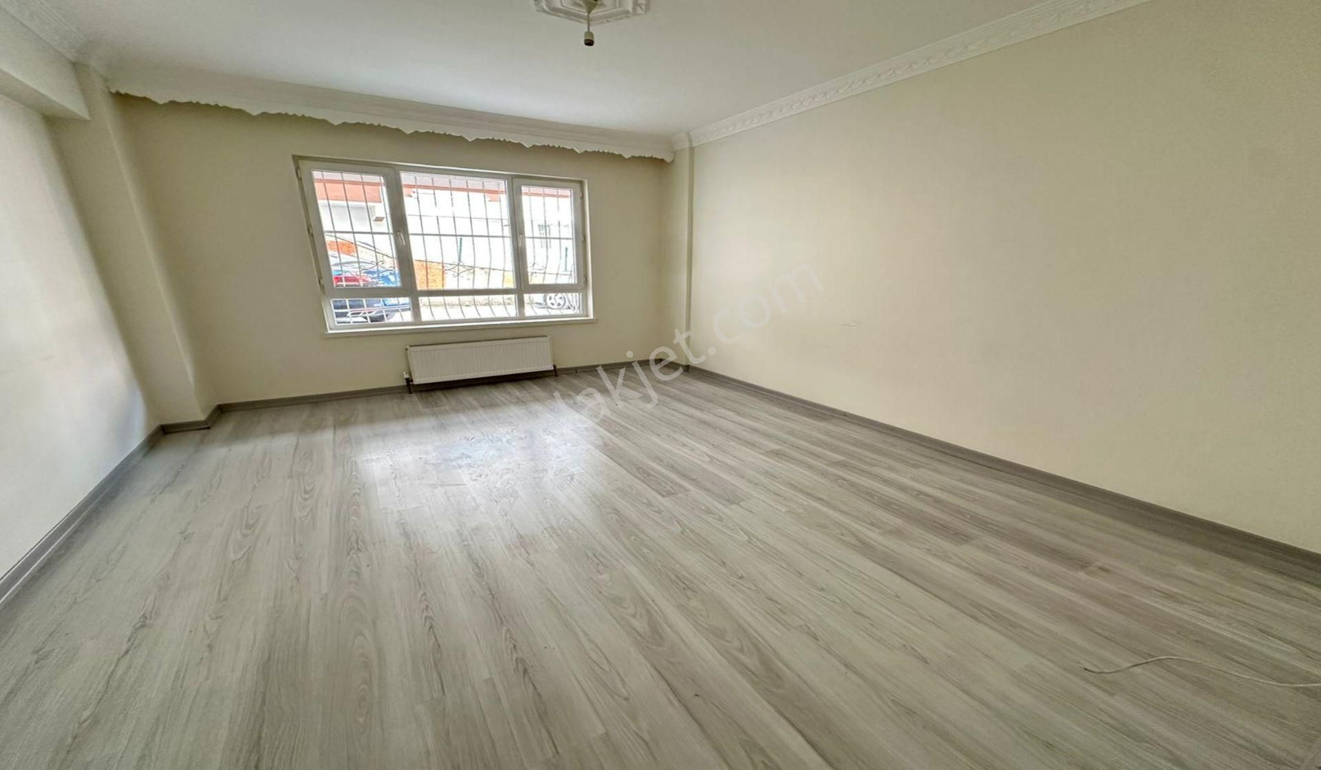 Ufuktepede Demirciler Sokakda Giriş Katta 3+1 Yapılı Masrafsız - Görsel 7