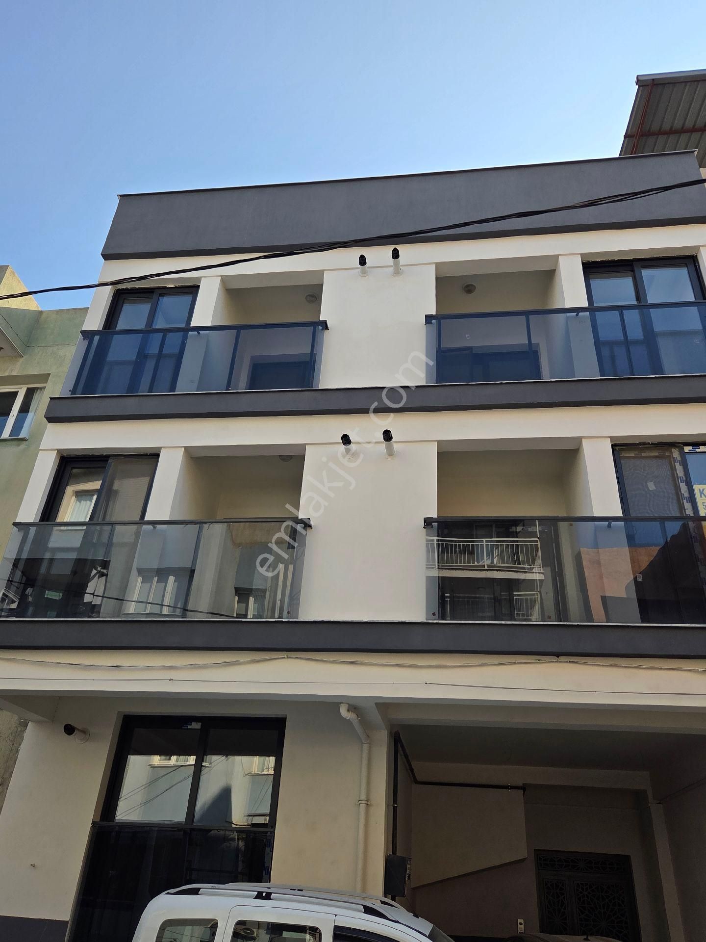 Ege Üniversitesi Yakını 2+1 Eşyasız Sıfır Bina