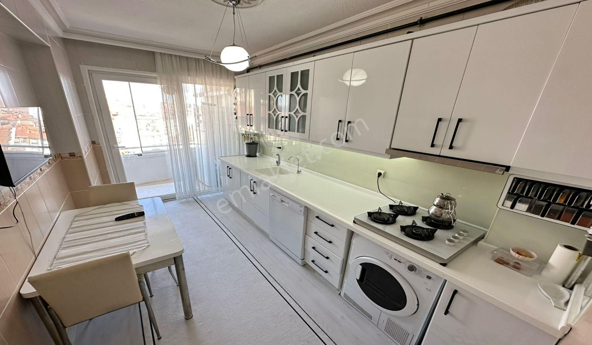 Osmangazide 3+1 Manzaralı Geniş Full Yapılı Kat Konumunda - Görsel 3