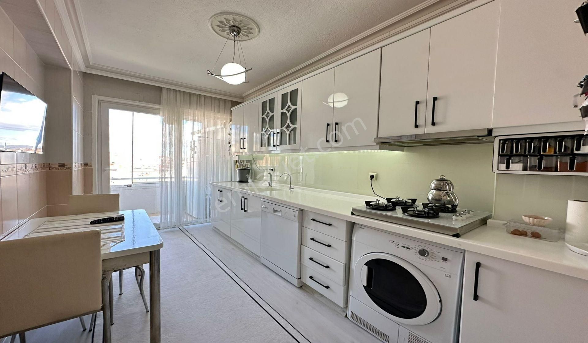 Osmangazide 3+1 Manzaralı Geniş Full Yapılı Kat Konumunda - Görsel 2