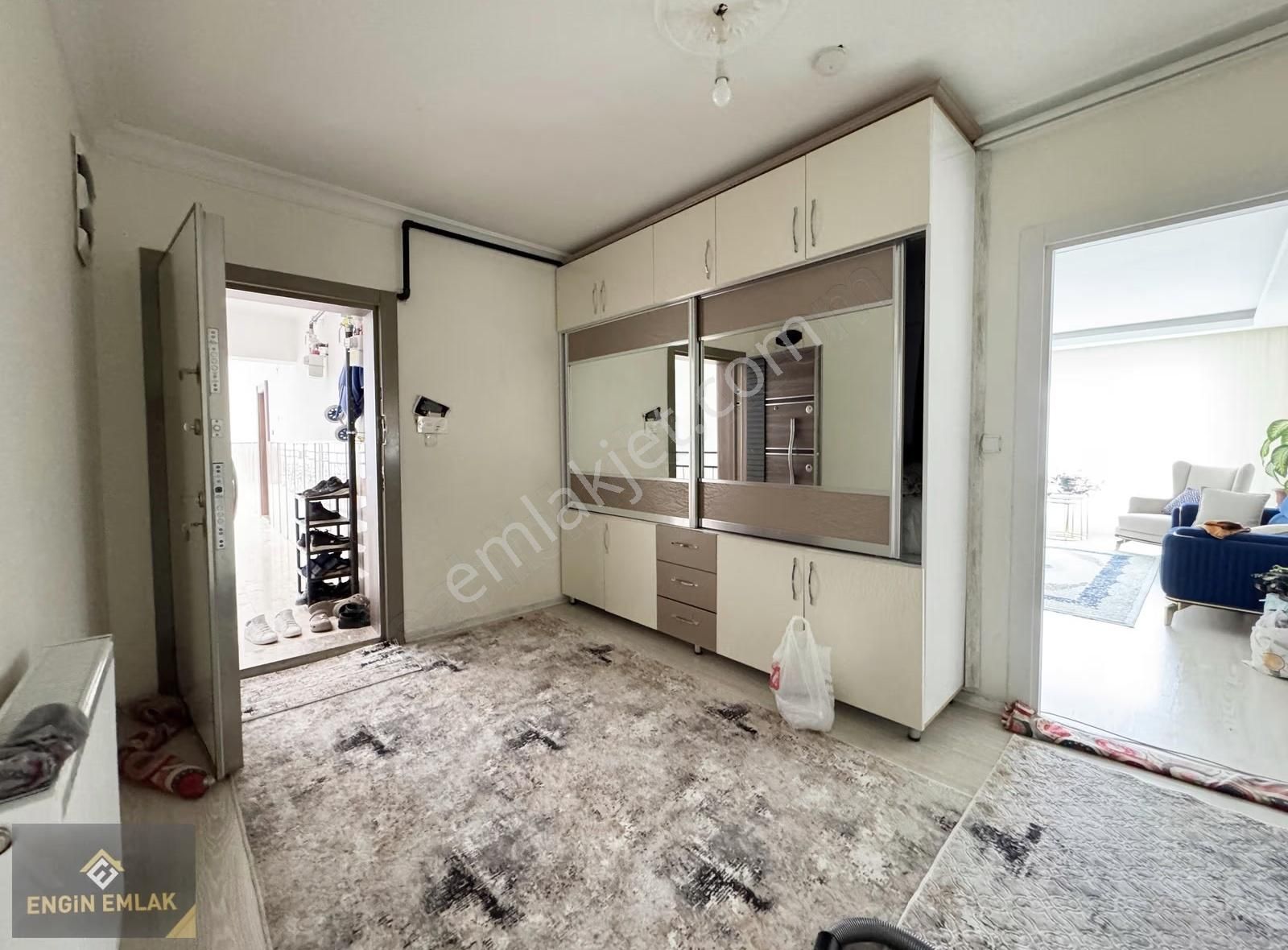 Engin Emlak'tan Altınova Mah. Ebeveyn Banyo'lu 3+1 Y. Giriş - Görsel 8