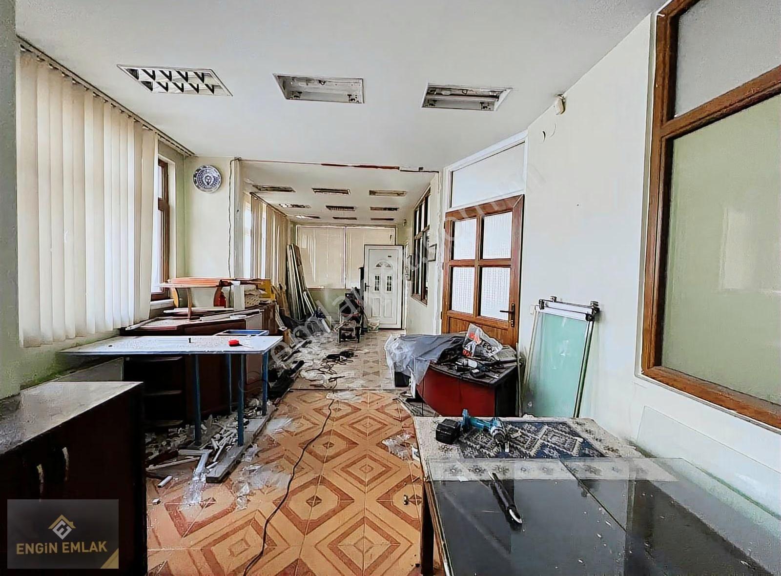 Engin Emlak'tan Cadde Üzerin'de İşlek Konum'da Masrafsız Dükkan - Görsel 14
