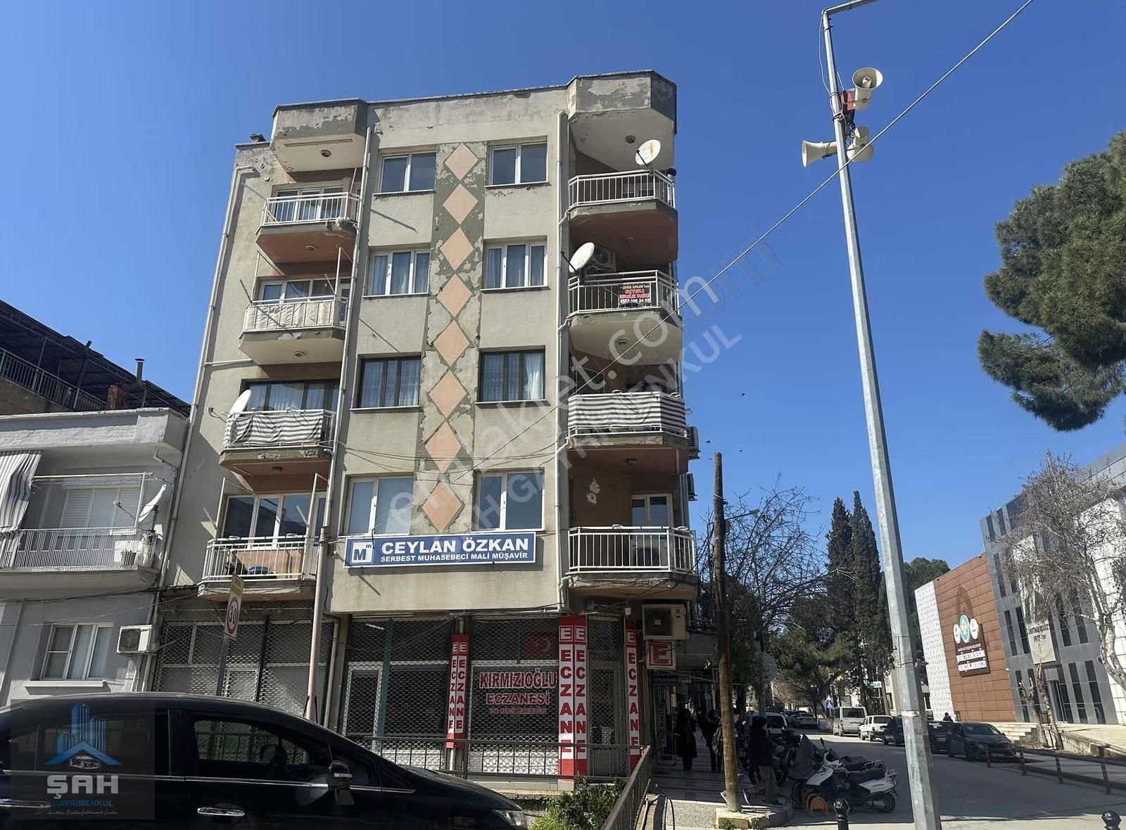 Şah'tan Adliye Karşısında 2+1 Çift Cepheli Satılık Daireler - Görsel 35