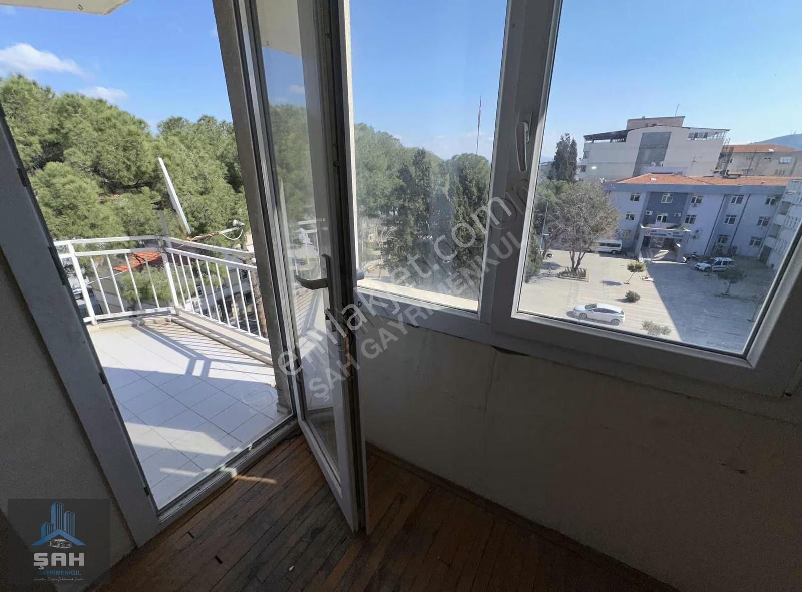 Şah'tan Adliye Karşısında 2+1 Çift Cepheli Satılık Daireler - Görsel 4