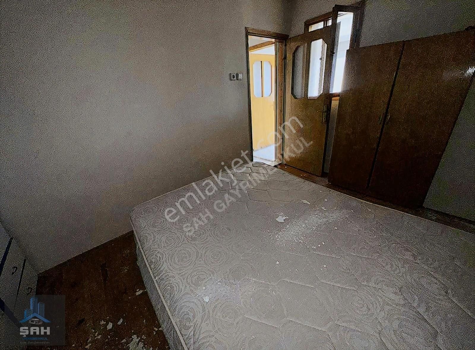 Şah'tan Adliye Karşısında 2+1 Çift Cepheli Satılık Daireler - Görsel 11