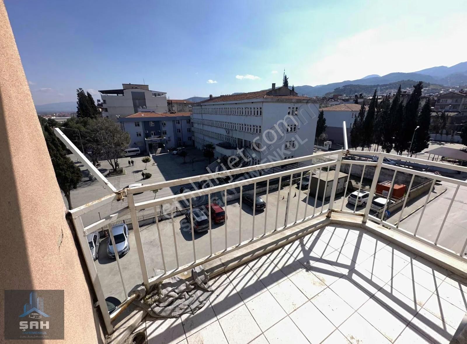 Şah'tan Adliye Karşısında 2+1 Çift Cepheli Satılık Daireler - Görsel 2