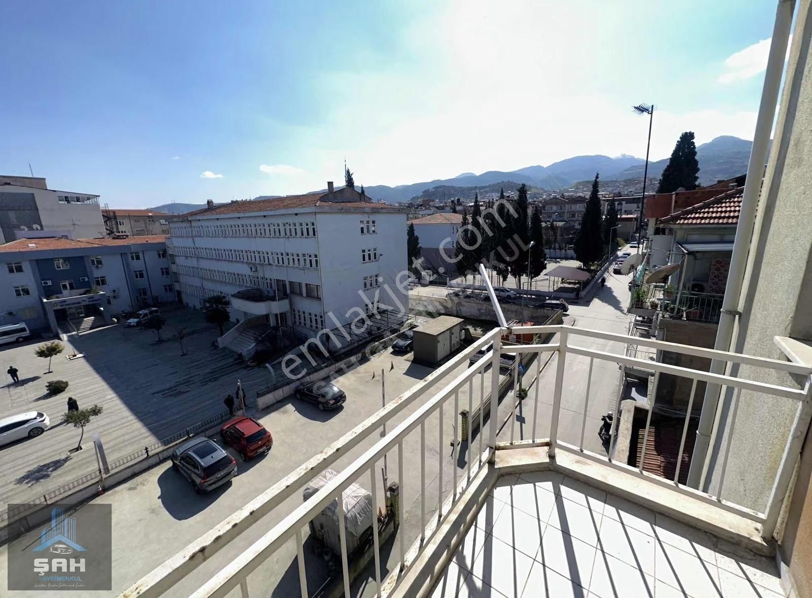 Şah'tan Adliye Karşısında 2+1 Çift Cepheli Satılık Daireler - Görsel 6