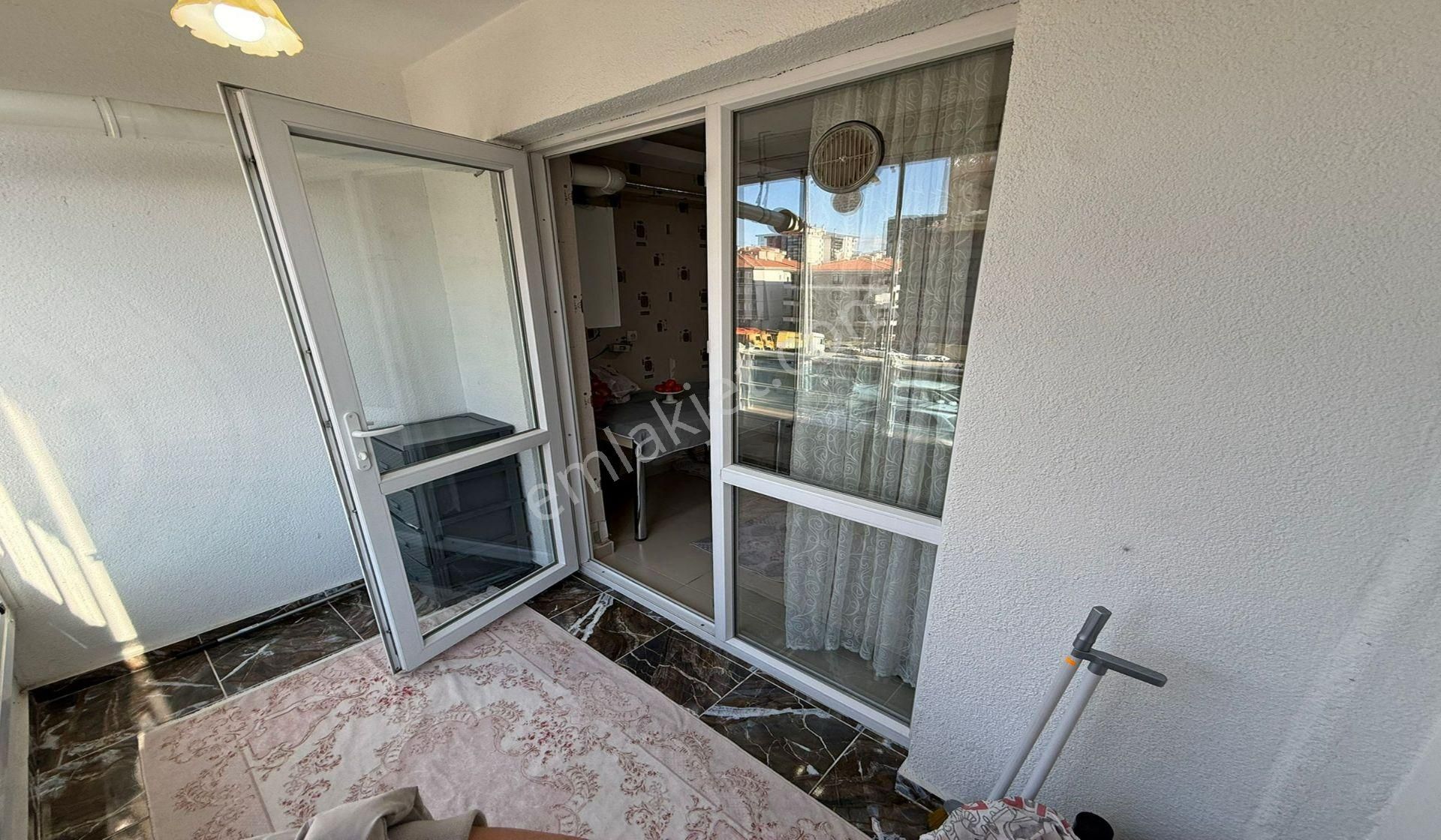 Ataparkda Geniş Mutfak İsteyenlere 1.katta Yeni Binada Asansörlü - Görsel 6