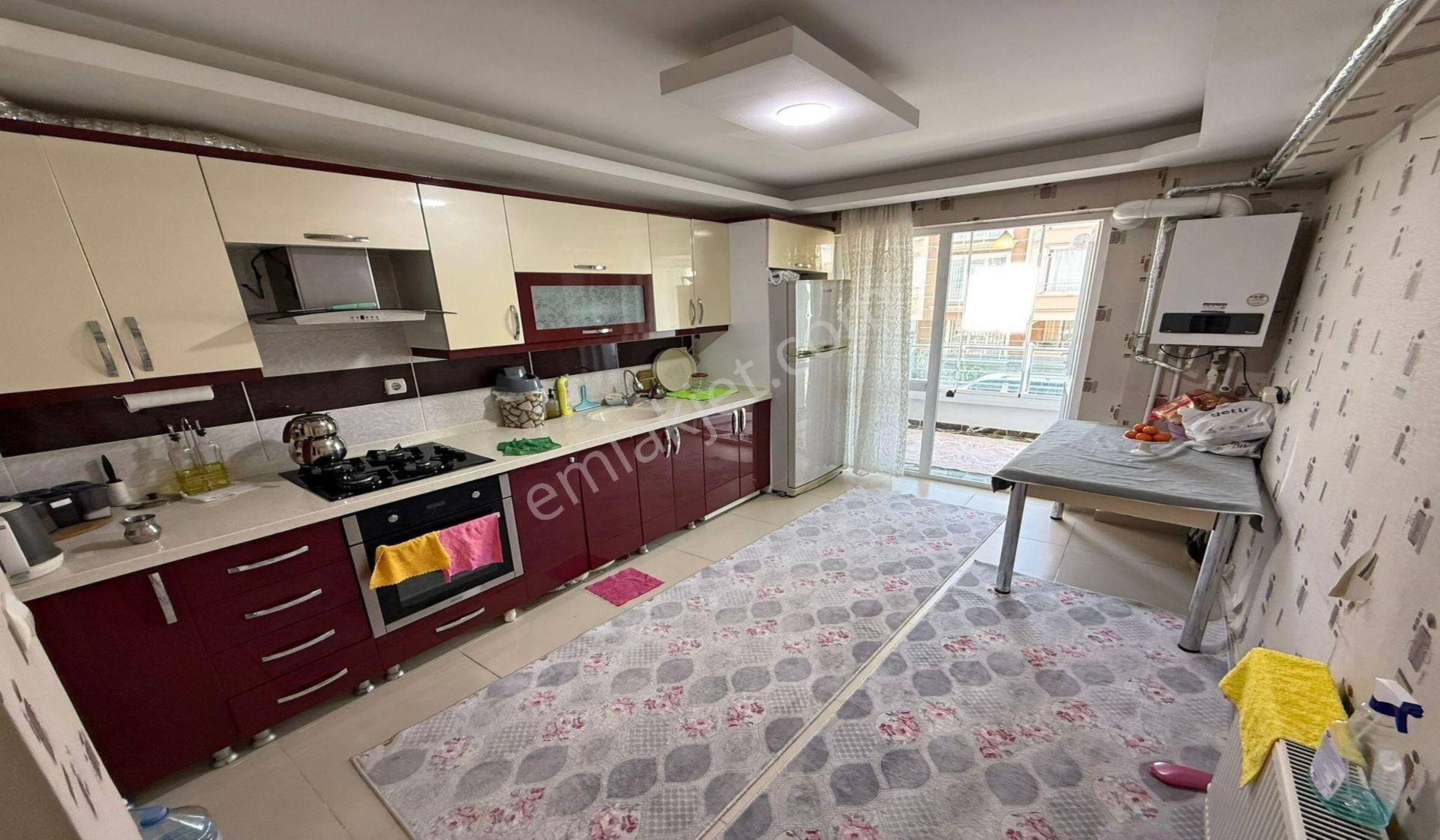 Ataparkda Geniş Mutfak İsteyenlere 1.katta Yeni Binada Asansörlü