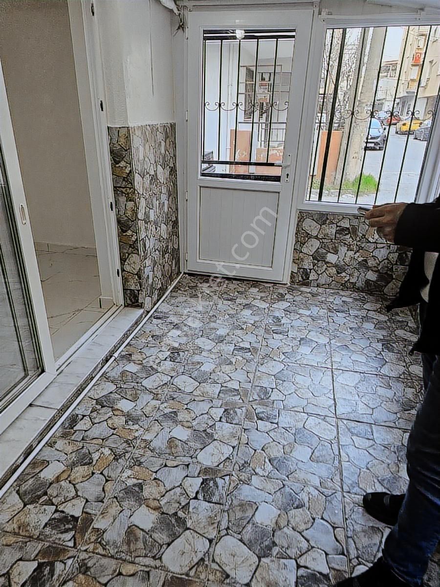 Buca Fırat Mah. 2+0 82 Doğalgazlı Köşe Daire - Görsel 12