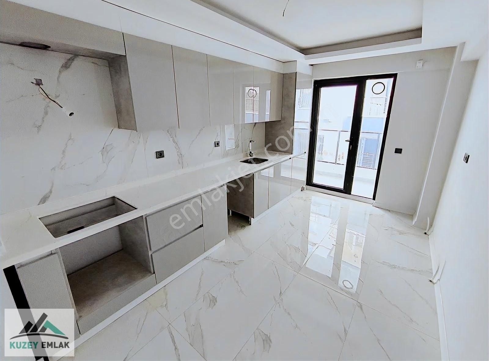 Kuzey Emlak'tan Cadde Üzeri Lüks Modern Geniş 3+1 Daire - Görsel 4