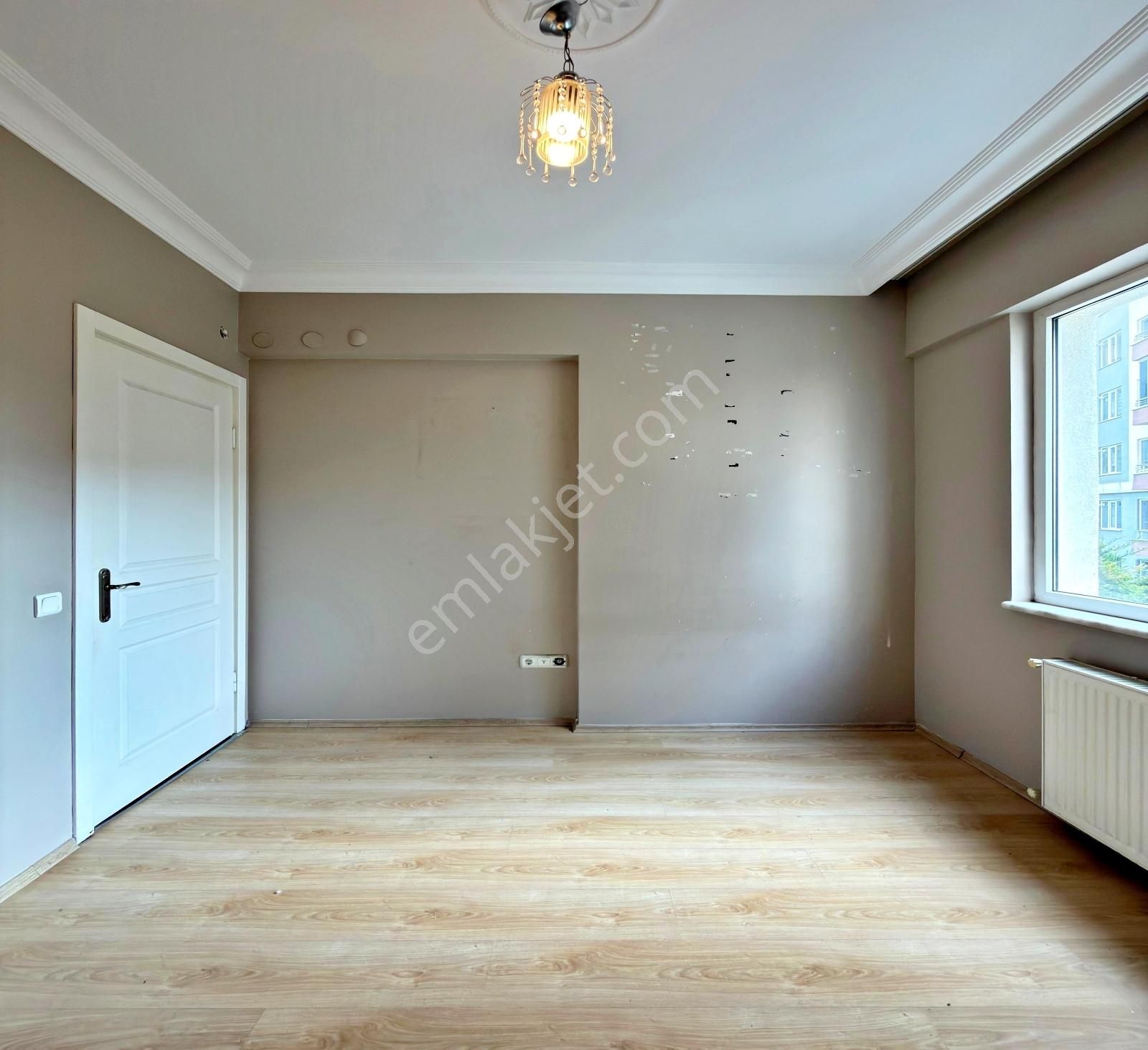 Barış Mahallesinde 2008 Yapımı Boş 3+1 Acil Satılık Daire - Görsel 28