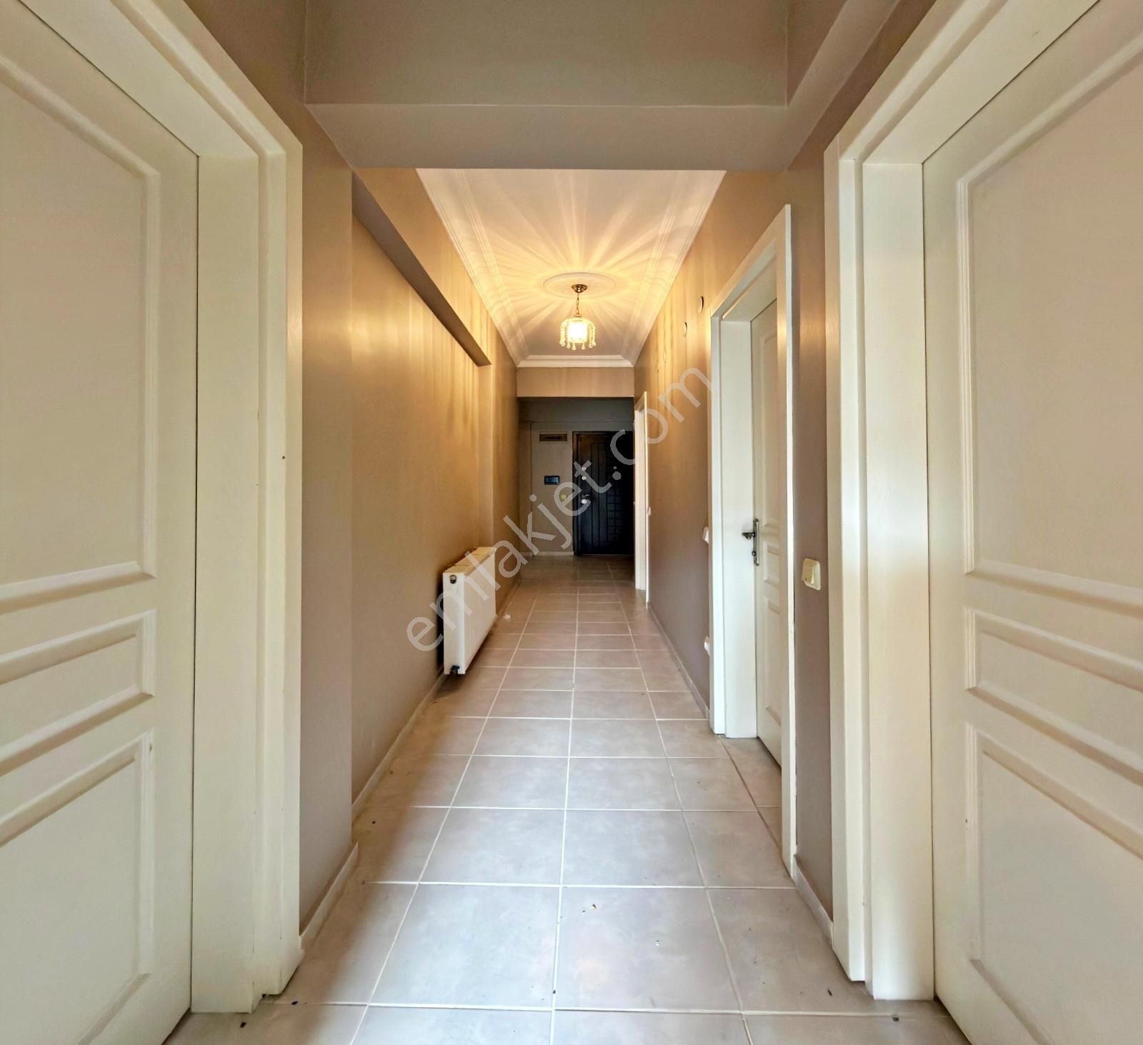 Barış Mahallesinde 2008 Yapımı Boş 3+1 Acil Satılık Daire - Görsel 18