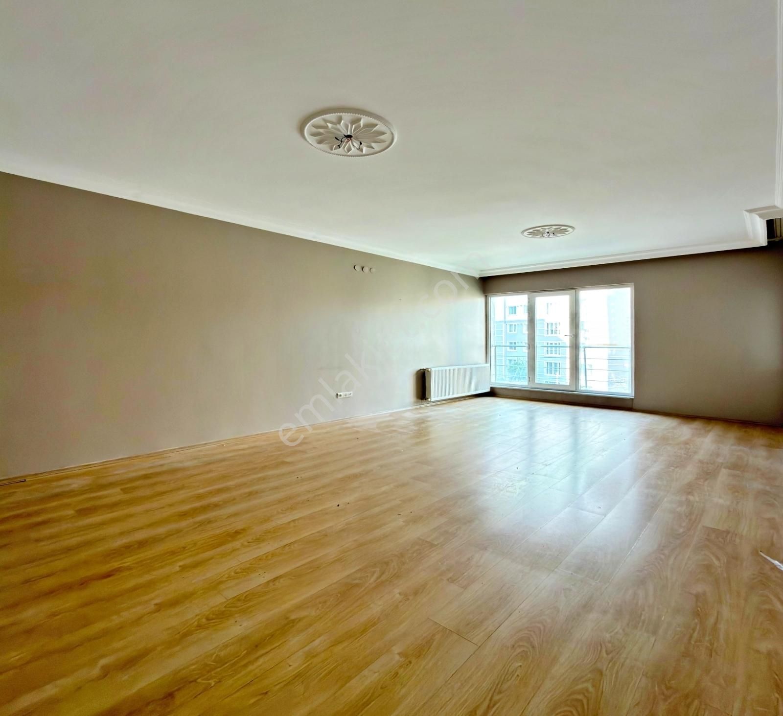 Barış Mahallesinde 2008 Yapımı Boş 3+1 Acil Satılık Daire - Görsel 34