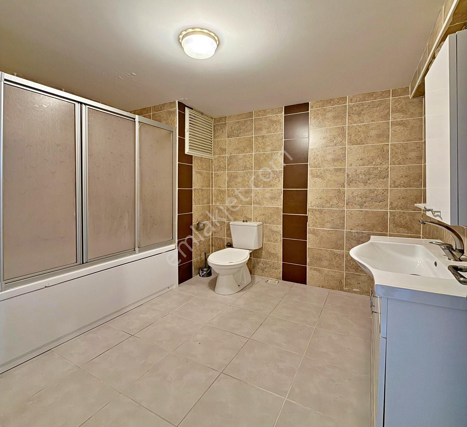 Barış Mahallesinde 2008 Yapımı Boş 3+1 Acil Satılık Daire - Görsel 21