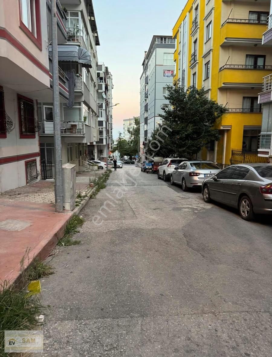 Bahçelievler'de Satılık 2+1 Müstakil Girişli - Görsel 17