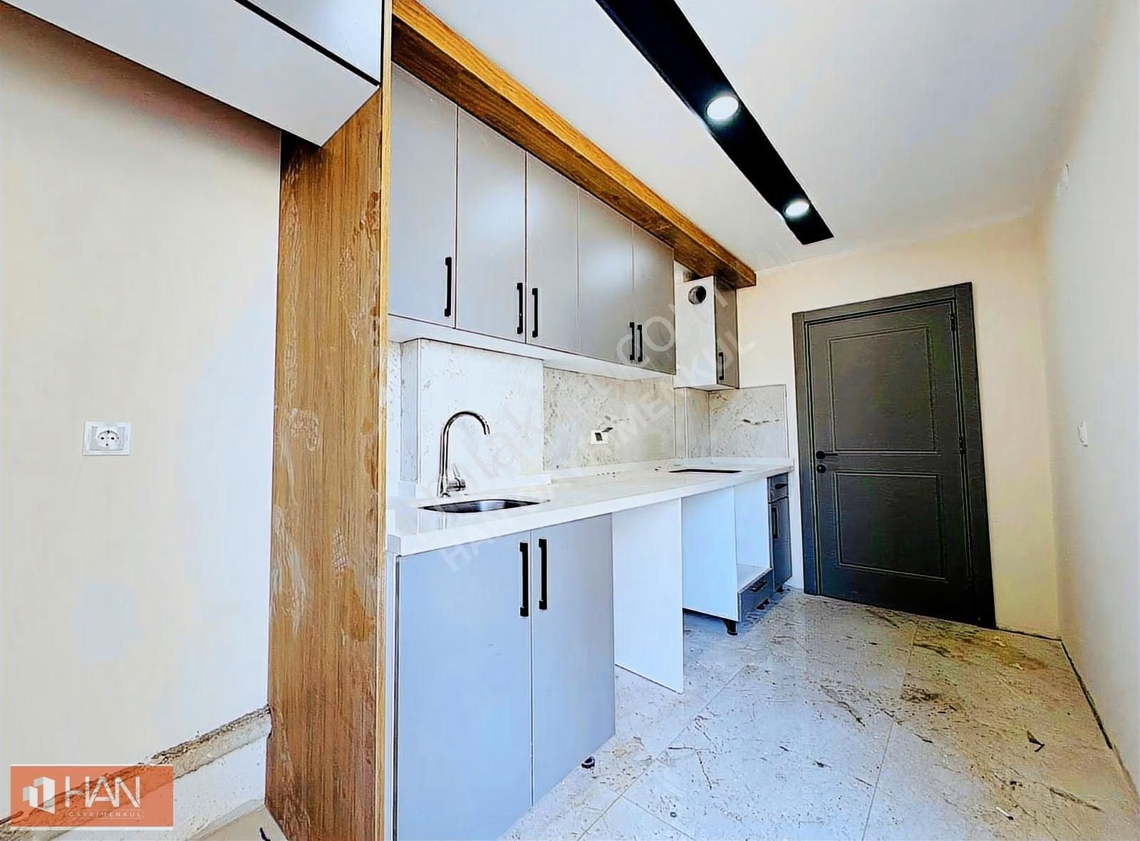 Varsak Aktoprak'ta Tramvay Yakını Havuzlu Arakat 2+1 Daire - Görsel 7