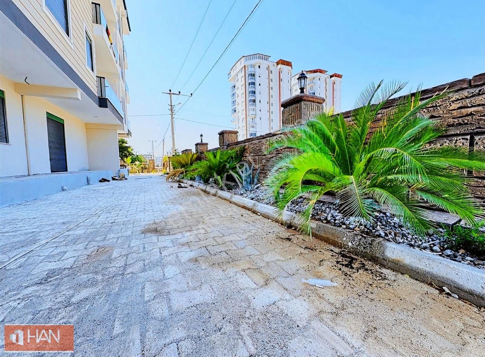 Varsak Aktoprak'ta Tramvay Yakını Havuzlu Arakat 2+1 Daire - Görsel 4